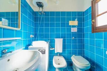 Iss Travel, Apartments In Via Torino 800 M From La Cinta Beach