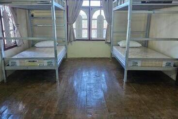 Kai Lions International Hostel Paksong