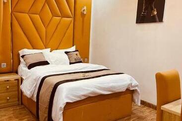 Maia Hotel And Suites
