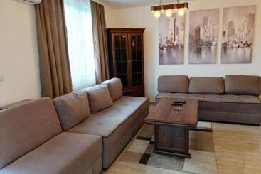 پانسیون Apartmani Lane 1