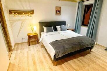 پانسیون Chambre Super Broussard