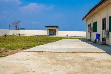 پانسیون J In G Retreat Center