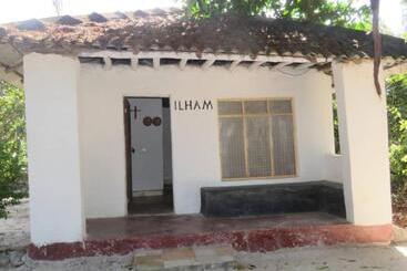 تختخواب و صبحانه Bwejuu Garden View Bungalows