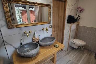 تختخواب و صبحانه Choisy Le Jacuzzi