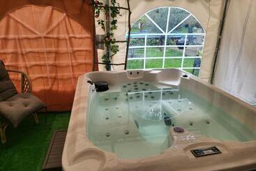 تختخواب و صبحانه Choisy Le Jacuzzi