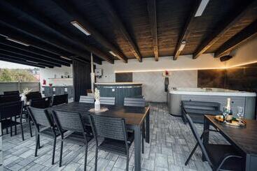 تختخواب و صبحانه Gerab Resort