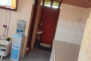 تختخواب و صبحانه Two Bedroom Mombasa