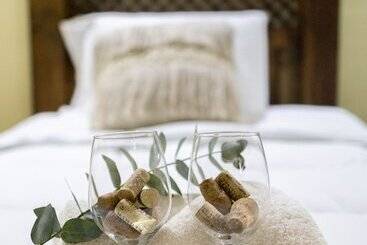 تختخواب و صبحانه Sabor&arte