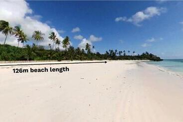 تختخواب و صبحانه Fully Private Villa 390sqm Zero Minutes To Beach 3 Star Serviced