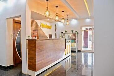 Cincinnati Hotel Yaounde