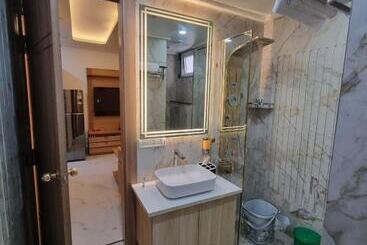 هتل 518 Anandam Clubhouse