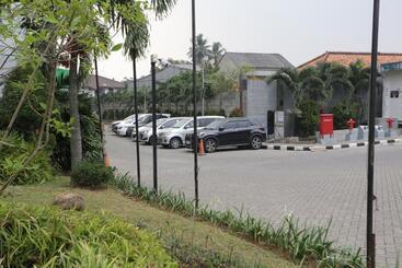 هتل Capital O 93371 Pelangi Residence 5