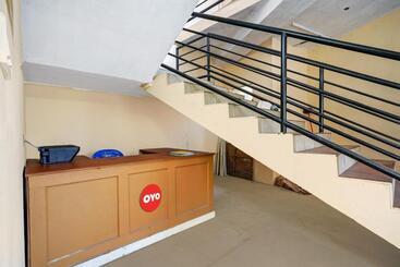 هتل Collection O Palm Inn Ac Tourist Home