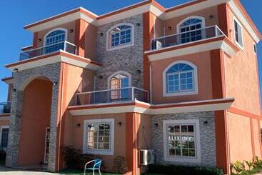 Flaminghouseandhotel Cayes