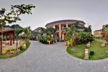 Maira Resort And Convention Center