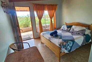 پانسیون Hostal Casa Los Duendes