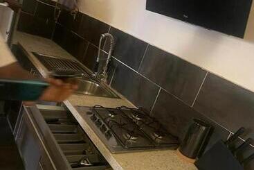تختخواب و صبحانه Furnished House Of Véranda Groupe