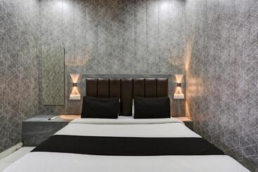 Collection O Hotel Always Welcome