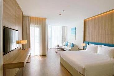 هتل Khách Sạn A Lacarte Hạ Long Bay, Ngay Mặt Biển, Miễn Phí Bể Bơi