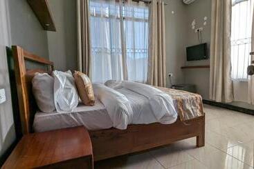 هتل Lilisha Executive Lodge
