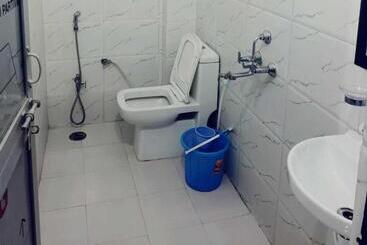 هتل Oyo Flagship Darbar Guest House