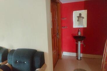 هتل Oyo Rm Guest House