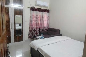 هتل Oyo Rm Guest House