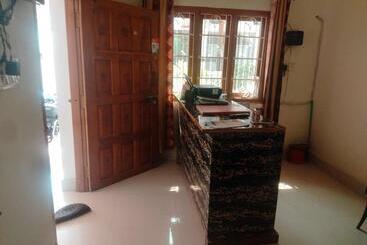 هتل Oyo Rm Guest House