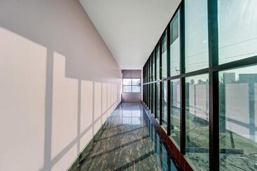 هتل Super Collection O Rl & Banquet Hall