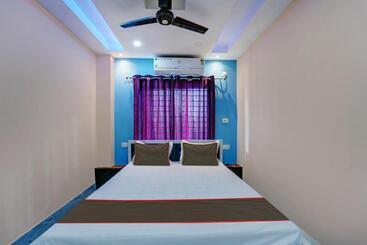 هتل Super Collection O Rl & Banquet Hall