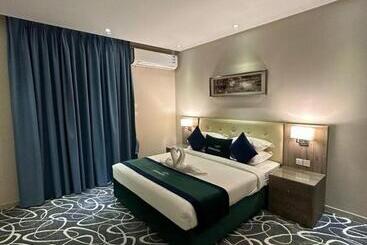 هتل Sunrise Suites