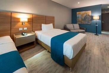 هتل Tryp By Wyndham Asuncion