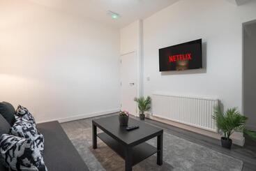 `isimi Luxurious 4 Bed 4 En Suite House Cumbria