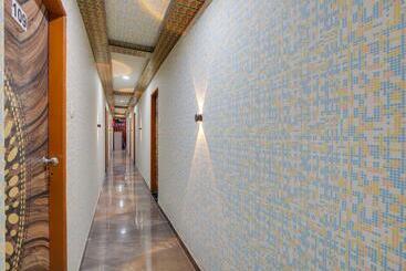 Oyo Hotel Green City
