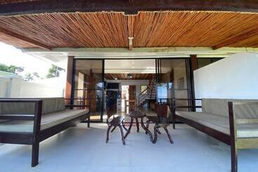 پانسیون Angelito S Beach House Villa 2