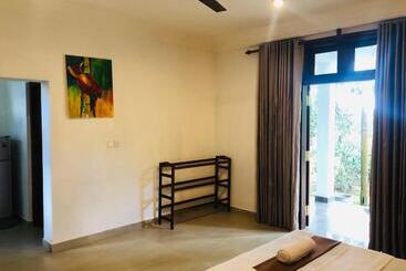 پانسیون Camellia Villa & Tour