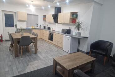 پانسیون Ensuite Accommodation