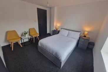 پانسیون Ensuite Accommodation
