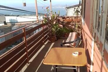 پانسیون Hostal Armando