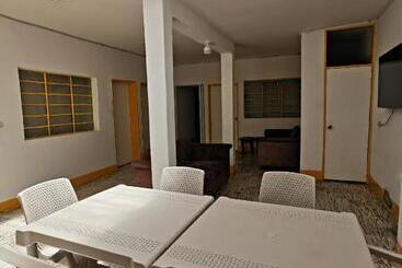پانسیون Hostal Casa Celeste
