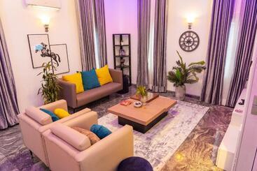 پانسیون Luxury 4 Bedrooms Terrace Duplex