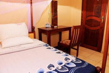 Primerose Hotel Mubende