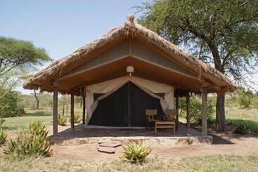 استراحتگاه Ikoma Bush Camp