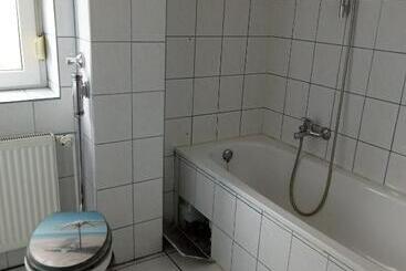 هاستل Monteurzimmer Karma