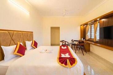Ar Phalazzo Resort And Banquets