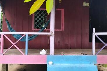 تختخواب و صبحانه Fat Rabbit Beach Resort