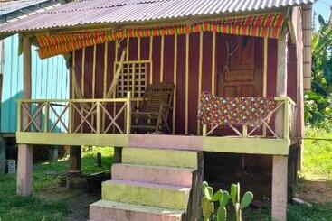 تختخواب و صبحانه Fat Rabbit Beach Resort