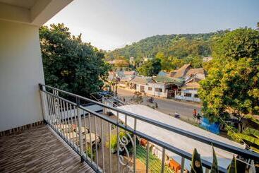 تختخواب و صبحانه Riverpoint Inn, Arusha
