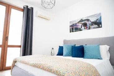 تختخواب و صبحانه Room 500