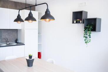 تختخواب و صبحانه Room 500